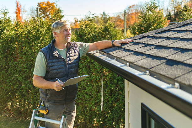 Professional Emergency Roof Repair technician working in Milledgeville, TN